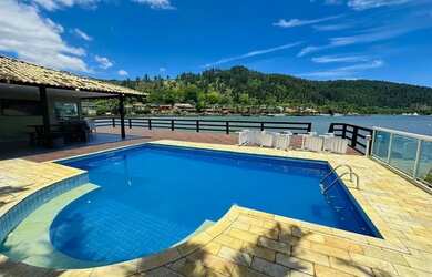 Imagem 2: Cobertura à Venda em Angra dos Reis com Vista Panorâmica para o Mar