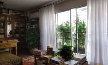 Imagem 3: Apto mobiliado, vista livre , 3 dormitórios , um por andar