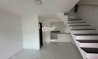 Imagem 2: Casa Duplex à Venda 2 Quartos