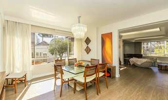 Imagem 6: Venda: Amplo Apartamento de 228m² no Coração do Batel!