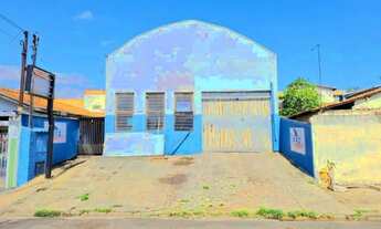 Imagem: Barracão / Galpão para aluguel, 2 vagas