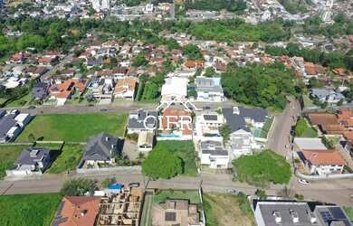 Imagem 7: Casa de Alvenaria - Venda - 03 dormitórios - 478m2 - Semi Mobiliada - Alto Padrão - Piscin