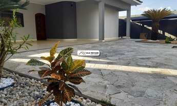 Imagem 6: Casa para venda tem 380 metros quadrados com 5 quartos