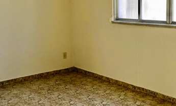 Imagem 3: Localização excelente, junto, comércio/condução do bairro. Condomínio fechado, seguro, com