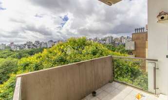 Imagem 1: MORE EM FRENTE AO PARÇÃO