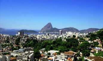 Imagem 3: Vista deslumbrante da Baía de Guanabara - Terreno de 1.640 m2 com 3 casas em Santa Teresa