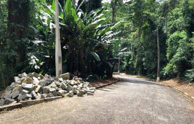 Imagem 3: TERRENO DE 1.100 M2 E COM LINDA VISTA PARA O MAR EM CONDOMÍNIO NA PRAIA DA FEITICEITA, ILH