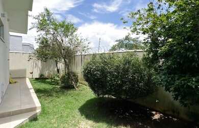 Imagem 2: Casa de condomínio para venda possui 221 metros quadrados com 4 quartos em tremembé/SP