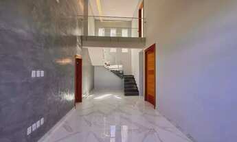 Imagem 7: Casa Duplex- Terras Alphaviile - Fase I- 04 Suites -Moveis Projetados- Closet- Area Gourme