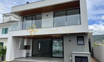 Imagem 7: Casa alto padrão com três suítes à venda na Pedra Branca - Palhoça