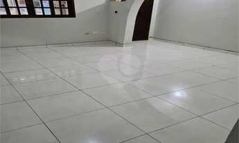 Imagem 3: 3 dormitórios, 2 suítes, banheiro, sala, cozinha ampla e 2 vagas de garagem