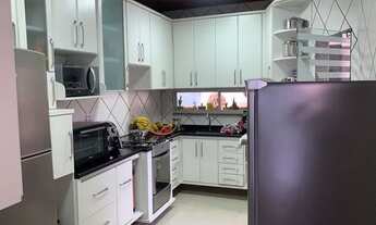 Imagem 2: OPORTUNIDADE - CASA COM QUATRO QUARTOS SENDO DUAS SUÍTES