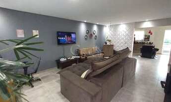 Imagem: VENDO Ótima casa com piscina em Caieiras