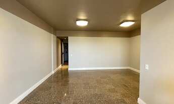 Imagem 2: Apartamento reformado no Edifício Saint Moritz andar alto - Parque 10