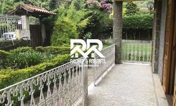 Imagem 2: Casa com Terreno Linear Excelente Localização no Alto