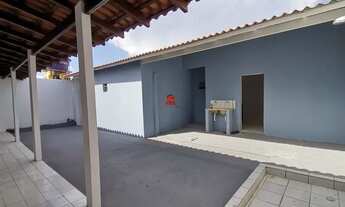 Imagem 7: Casa térrea com 3 quartos sendo 1 suíte, toda reformada no conjunto Juruá.Agende sua visit