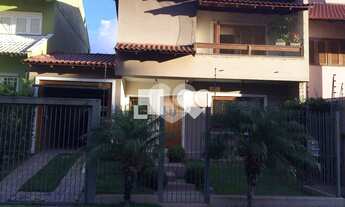 Imagem 3: Sobrado com ampla sacada e closet na suite