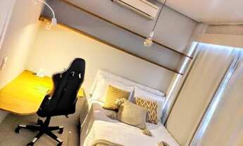 Imagem 4: Suite completa em casa compartilhada de alto padrão