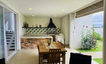 Imagem 7: Casa para aluguel tem 333 metros quadrados com 4 quartos