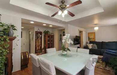 Imagem 7: Apartamento de 3 dormitórios, garagem em prédio com elevador e salão de festas no bairro B