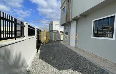 Imagem 3: Sobrado geminado na Meia Praia em Navegantes SC