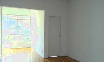 Imagem 2: Tijuca - 3 quartos com garagem em frente ao Colégio Militar