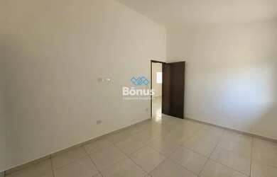 Imagem 2: Térrea para venda tem 126 metros quadrados com 3 quartos em Jardim Primavera - Caraguatatu