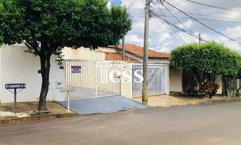 Imagem: ALUGA - Casa Residencial Edícula 2 dormitórios