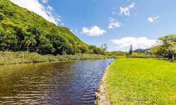 Imagem: Casa de praia paradisíaca em Florianópolis