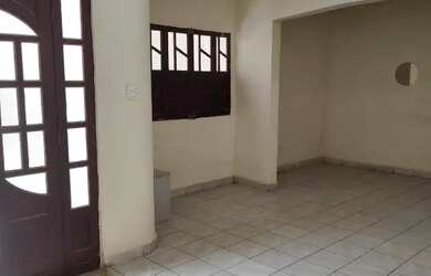 Imagem 2: Oportunidade! Casa grande 3 quartos, 2 suites na Cidade Universitária