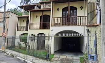 Imagem: CASA TRIPLEX - 03 DORMITÓRIO - NO BAIRRO