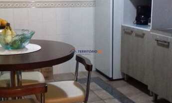 Imagem 5: Casa em condomínio, com 3 dormitórios, sendo 1 suíte, 1 vaga coberta, no bairro Cavalhada