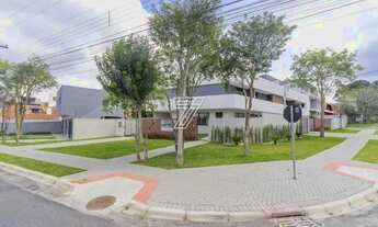 Imagem 2: Sobrado para venda tem 222 metros quadrados com 3 quartos em Santa Felicidade - Curitiba