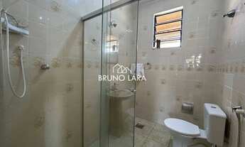 Imagem 6: Casa de condomínio para venda possui 2.000 metros quadrados com 4 quartos