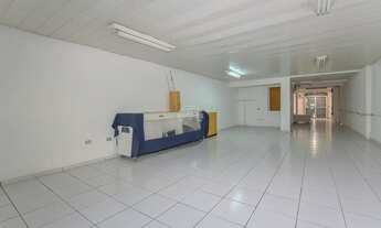 Imagem 3: Sobrado comercial na parte de baixo e apartamento na parte superior