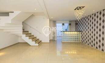 Imagem: Sobrado em condomínio, 03 dormitórios