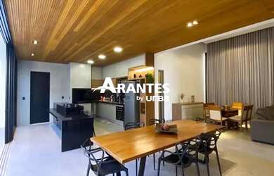 Imagem 4: Casa em Condomínio com 238m² 4 quartos à venda, no Jardim Versailles