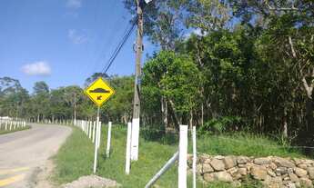 Imagem 2: Terreno plano, de esquina,