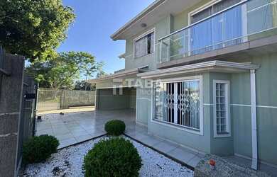 Imagem 3: Sobrado à venda no Bairro Costeira com quarto no térreo São José dos Pinhais/PR