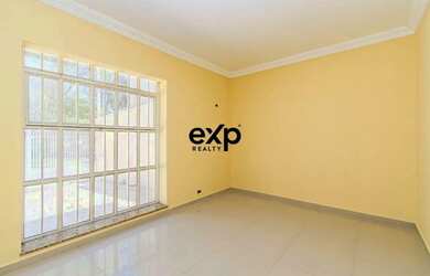 Imagem 2: Casa com 4 quartos à venda na Avenida Sete de Setembro, Alto da Rua XV, Curitiba