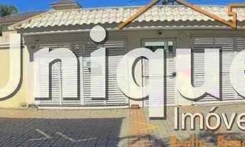 Imagem 4: Casa com 4 suítes, na beira do canal, à venda por R$ 1.350.000,00