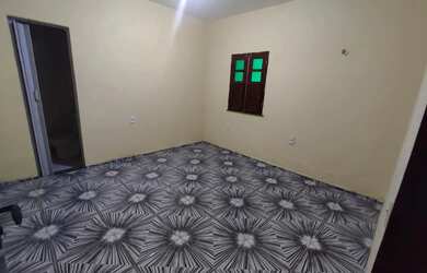 Imagem 4: Alugo Quitinete no Bairro Maraponga, Com Garagem na Rua arlos Joaçaba, Embaixo e Tem Encim