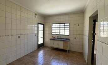 Imagem 7: Imóvel para aluguel possui 70 metros quadrados com 2 quartos em Residencial Alvorada - Tat