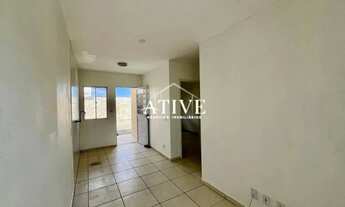 Imagem 2: Casa geminada com portão fechado para locação