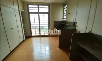 Imagem 2: Casa residencial disponível para locação no bairro Tabajaras em Uberlândia - MG