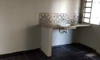 Imagem: Alugo casa na rua de baixo do depósito