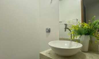 Imagem 4: 4 quartos com 2 suítes, sol da manhã e lazer de clube na Praia do Canto