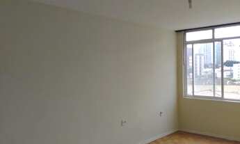 Imagem 3: Apto LOC/VENDA 103 m2. 2 dorms, armários, amplo living sol manhã, garagem, coz, area serv