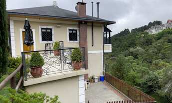 Imagem: Casa maravilhosa à venda em bairro nobre