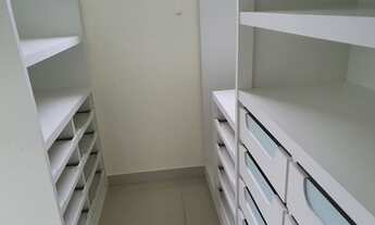 Imagem 6: Casa de condomínio para venda possui 500 metros quadrados com 4 quartos